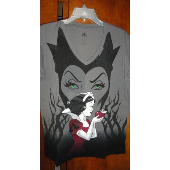 Disney Snow White and Evil Queen with Red Apple Ombre Graphic Tee 4XL NWOT - Picture 2 of 8
